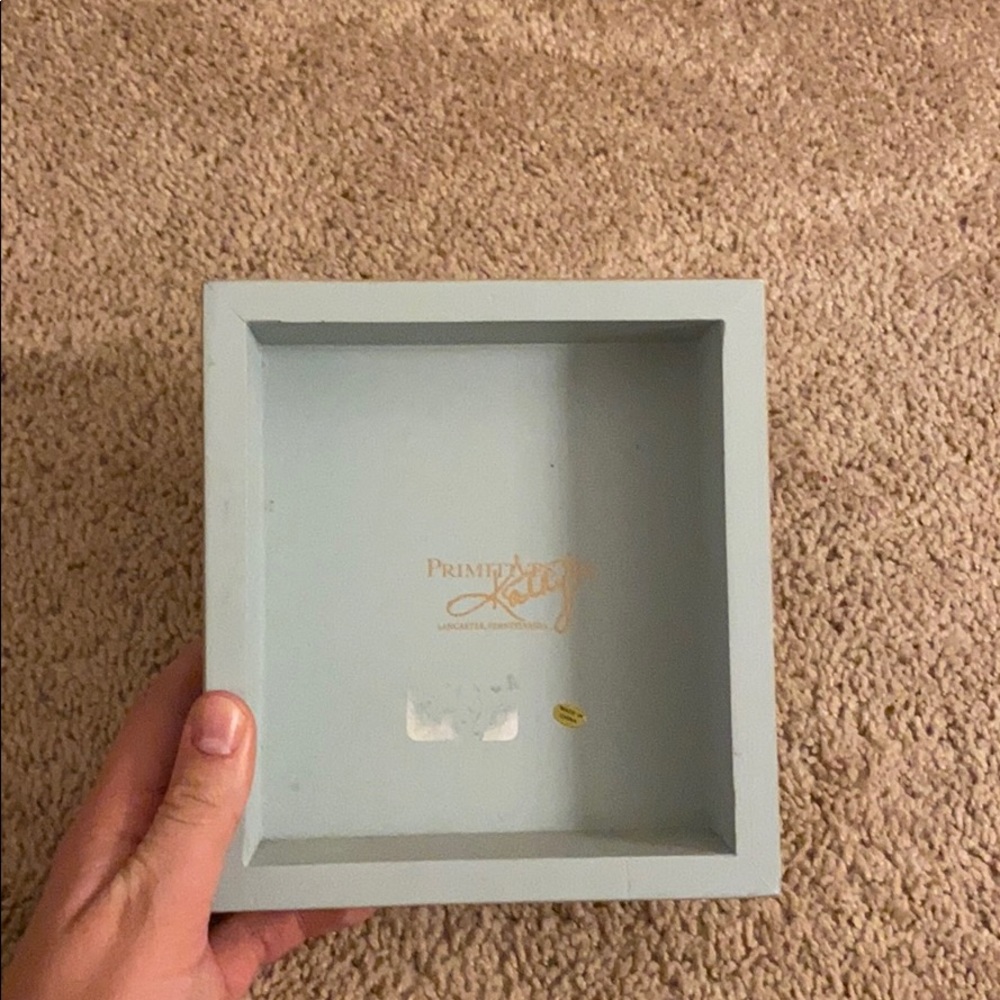 Decoration - Picture 3 of 3